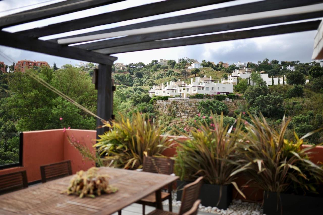Bright Apartment In The Hills Of Elviria Málaga Eksteriør bilde