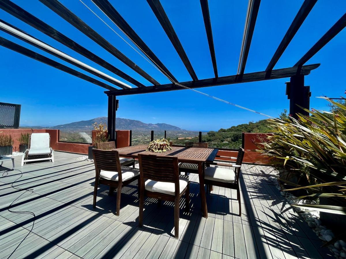 Bright Apartment In The Hills Of Elviria Málaga Eksteriør bilde