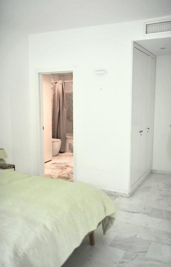 Bright Apartment In The Hills Of Elviria Málaga Eksteriør bilde